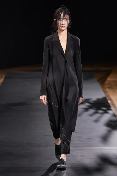 Look 14